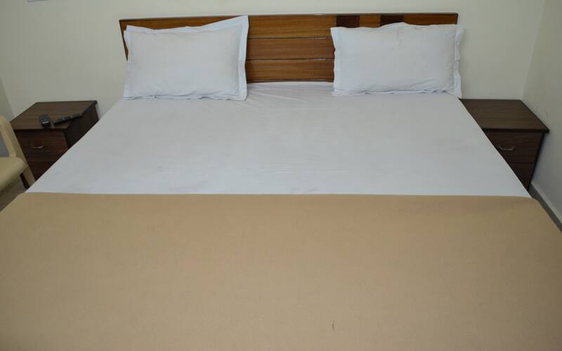 Royal Suites & Lodge, Hyderabad 4